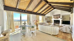 Penthouse for sale in Estepona East