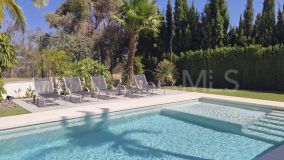 Villa en venta en Nueva Andalucia, Marbella