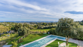 Villa for sale in El Padron, Estepona Est