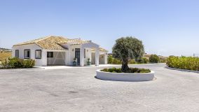 Villa for sale in Casares