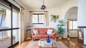 Villa for sale in Buenas Noches, Estepona Ouest