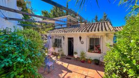 For sale 2 bedrooms villa in Estepona