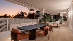 Se vende apartamento planta baja en Marbella Ciudad de 4 dormitorios