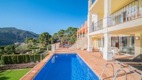 4 bedrooms villa for sale in Benahavis