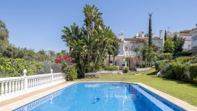 Town House for sale in Cabopino, Marbella East
