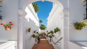 Radhus for sale in Aloha Pueblo, Nueva Andalucia