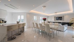 Radhus for sale in Aloha Pueblo, Nueva Andalucia