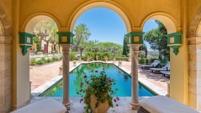 Unik Byggnad for sale in Arroyo de las Cañas, Estepona Öst