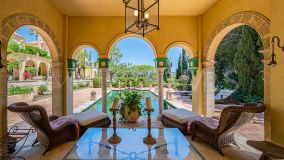 Unik Byggnad for sale in Arroyo de las Cañas, Estepona Öst
