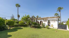 Villa for sale in Alta Vista, San Pedro de Alcantara