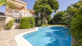 Hus i byn for sale in San Pedro de Alcantara