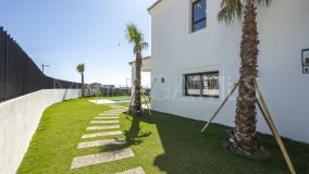 Villa zu verkaufen in Estepona