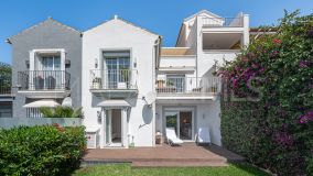 Adosado en venta en Marbella Hill Club, Marbella Golden Mile