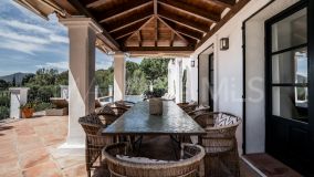 Villa for sale in El Madroñal, Benahavis