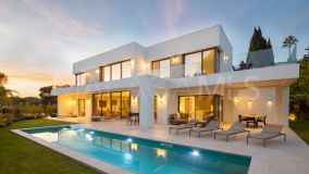 Villa for sale in La Carolina, Marbella Golden Mile