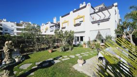 Adosado en venta en Selwo, 580.000 €