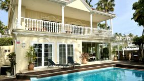 Beautiful five bedroom villa located in Miraflores Golf, Riviera del Sol.
