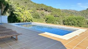 Hus i byn for sale in Altos de Estepona
