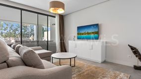 Apartamento en venta en Cabopino, Marbella Este