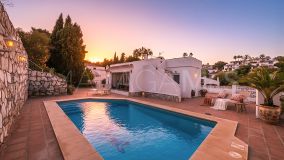 Villa en venta en Cerros del Aguila, Mijas Costa