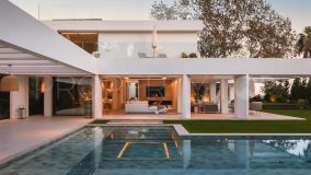 5 bedrooms villa for sale in Nueva Andalucia