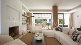 Town House for sale in Aloha, Nueva Andalucia