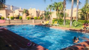 Radhus for sale in Condes de Iza, Nueva Andalucia