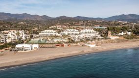Villa for sale in New Golden Mile, Estepona Öst