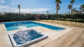 Villa for sale in New Golden Mile, Estepona Öst