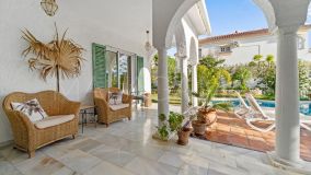 Villa for sale in Mijas