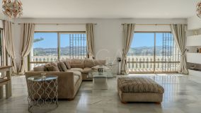 Villa for sale in Mijas