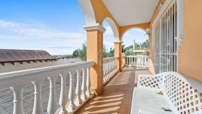 Villa en venta en Benalmadena