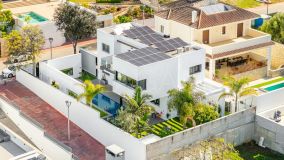 Villa zu verkaufen in Fuengirola