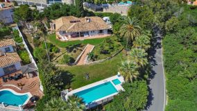 Villa for sale in Benalmadena