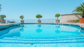 Villa en venta en Benalmadena