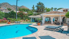 Villa en venta en Benalmadena