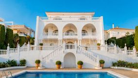 Villa for sale in Torrequebrada, Benalmadena