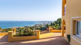 Villa for sale in Benalmadena