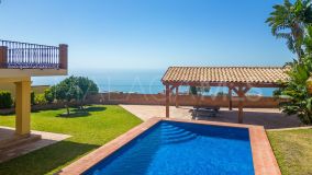 Villa en venta en Benalmadena