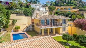 Villa en venta en Benalmadena