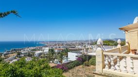 Villa for sale in Benalmadena