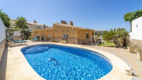 Villa for sale in El Faro, Estepona Stad