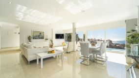 Villa for sale in Fuengirola