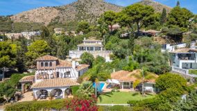 Villa for sale in Benalmadena