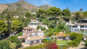 Villa for sale in Benalmadena