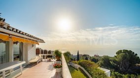 Villa for sale in Benalmadena
