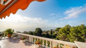 Villa en venta en Benalmadena