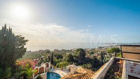 Villa en venta en Benalmadena