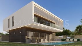 Villa for sale in Benalmadena