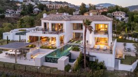 Villa en venta en The Hills, Benahavis